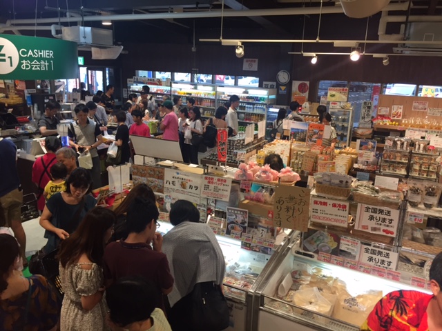 アゴラマルシェ店内